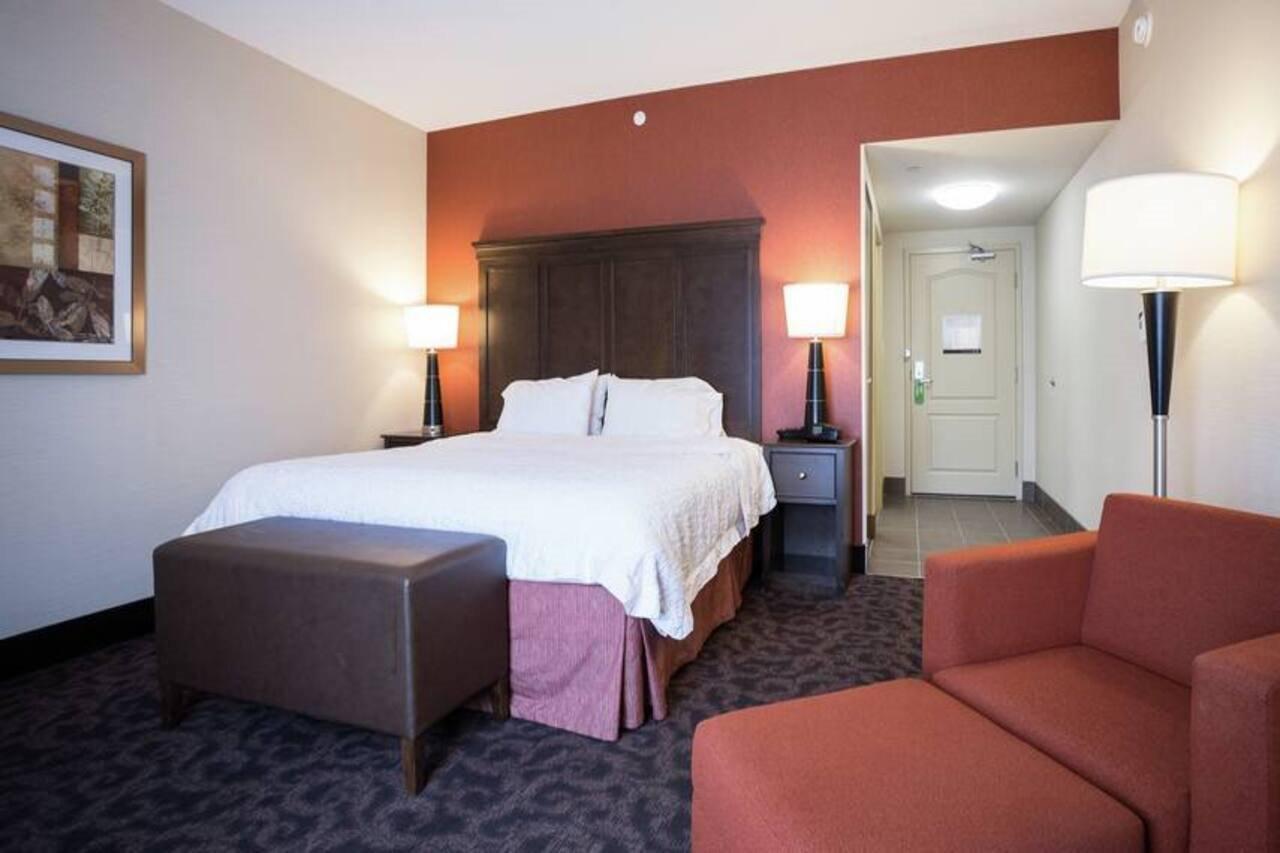 Hampton Inn By Hilton Elliot Lake Ontario Canada Exterior photo