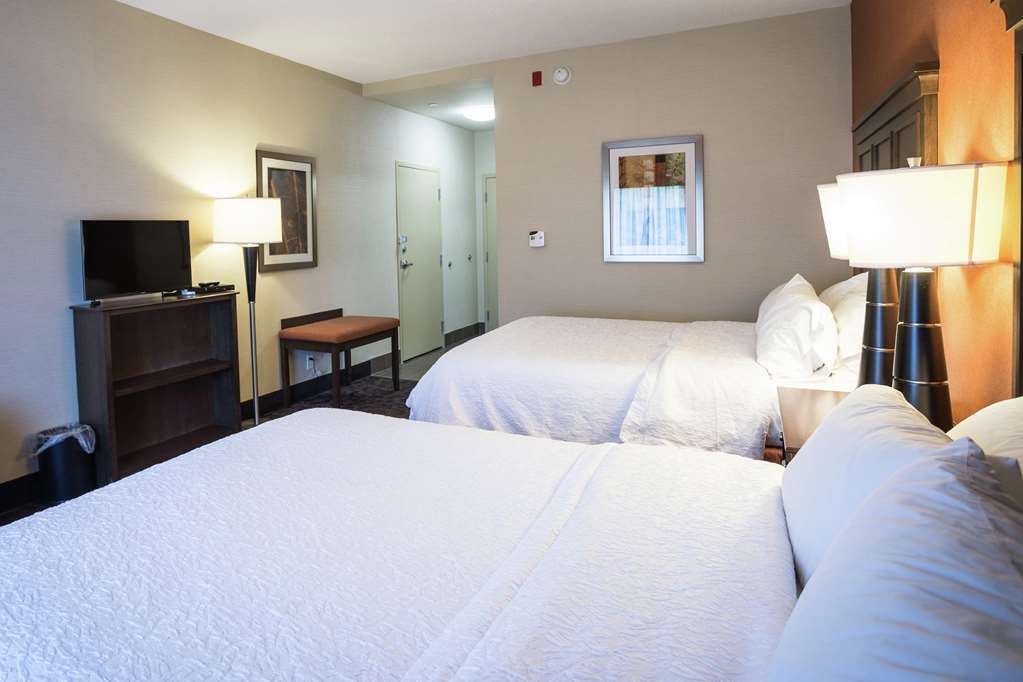 Hampton Inn By Hilton Elliot Lake Ontario Canada Room photo
